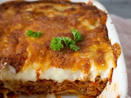 Lasagne ile piec w piekarniku - pyszny przepis