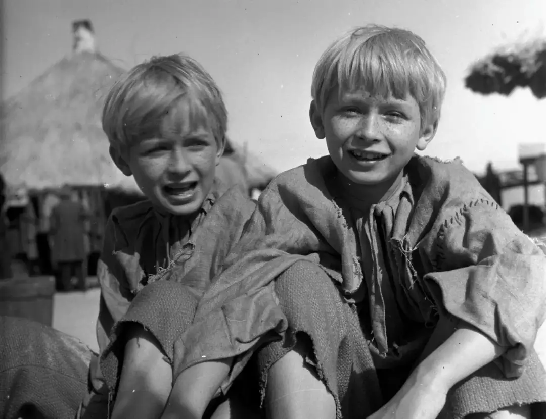 Kaczyńscy w filmie o dwóch takich co ukradli księżyc – nieznane fakty i kulisy