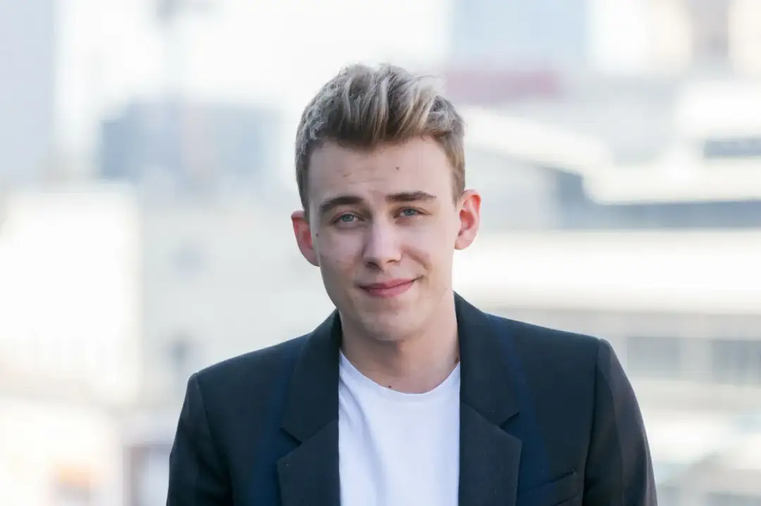 Z kim jest Blowek? Odkryj prawdę o jego życiu osobistym