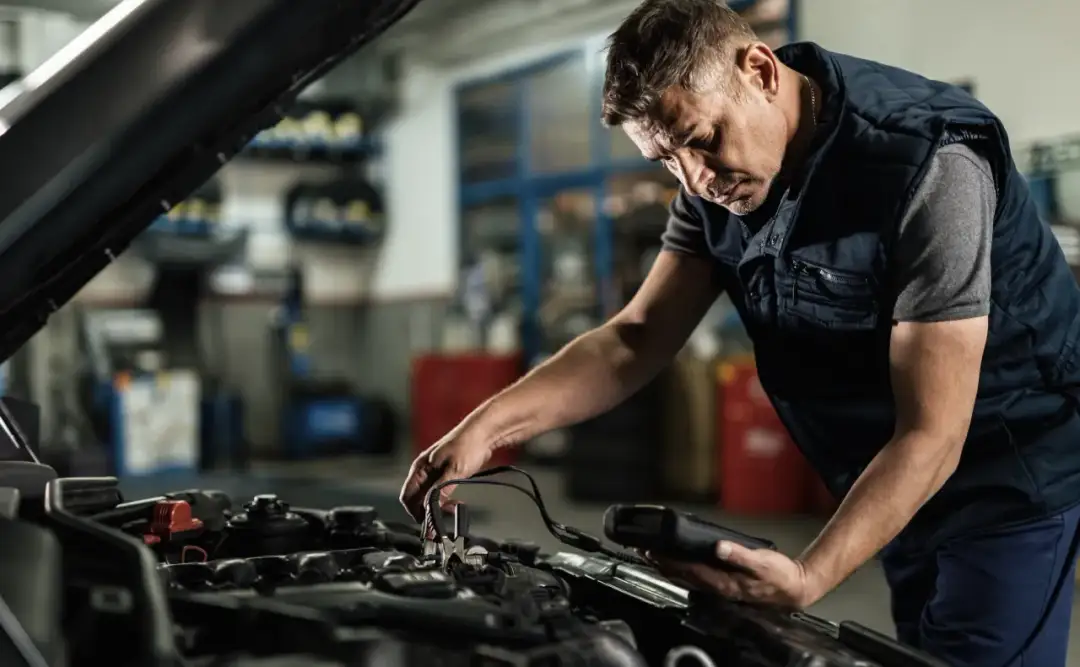 Fallo de la centralita en automóviles modernos – diagnóstico y reparación