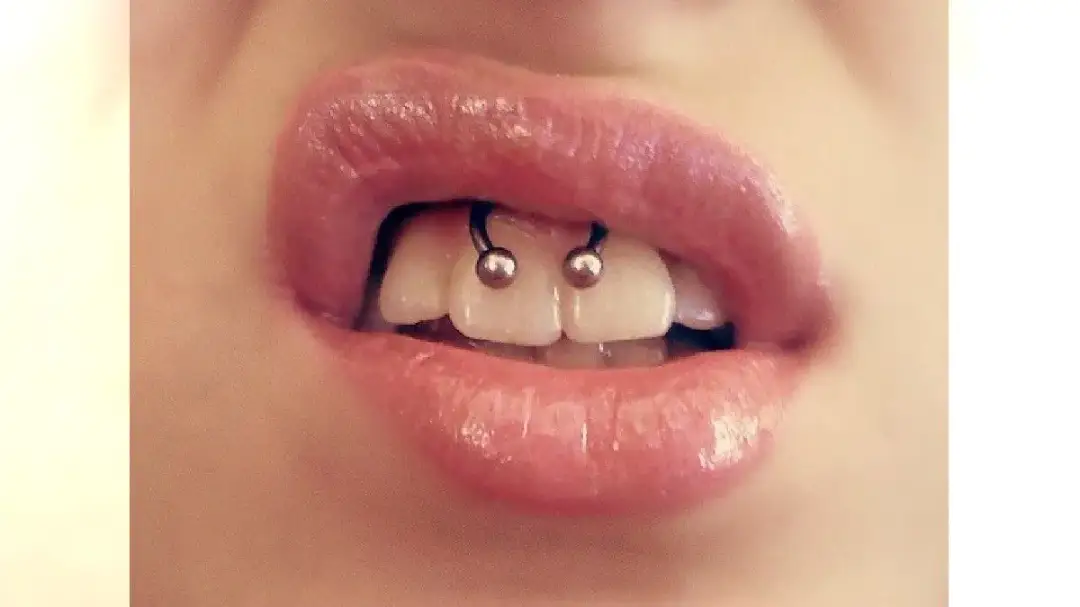 Ile kosztuje kolczyk smiley? Sprawdź ceny i ważne informacje