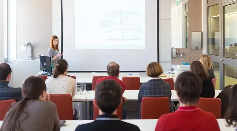 Ile trwają kursy zawodowe? Poznaj różnice i czas trwania kursów