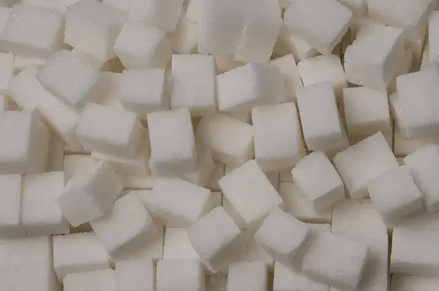 Ile gram ma łyżeczka cukru? Zaskakujące fakty, które warto znać