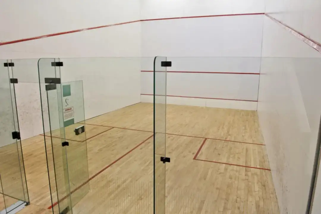 Najlepsze miejsca do gry w squash w Lublinie - odkryj możliwości