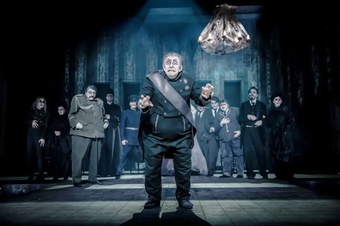 Rewizor spektakl opinie: co mówią widzowie o tej inscenizacji?