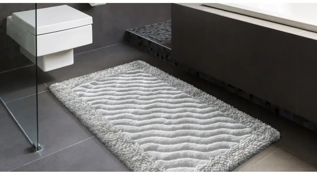 Najlepsze kolory dywaników do szarej łazienki - poradnik wyboru