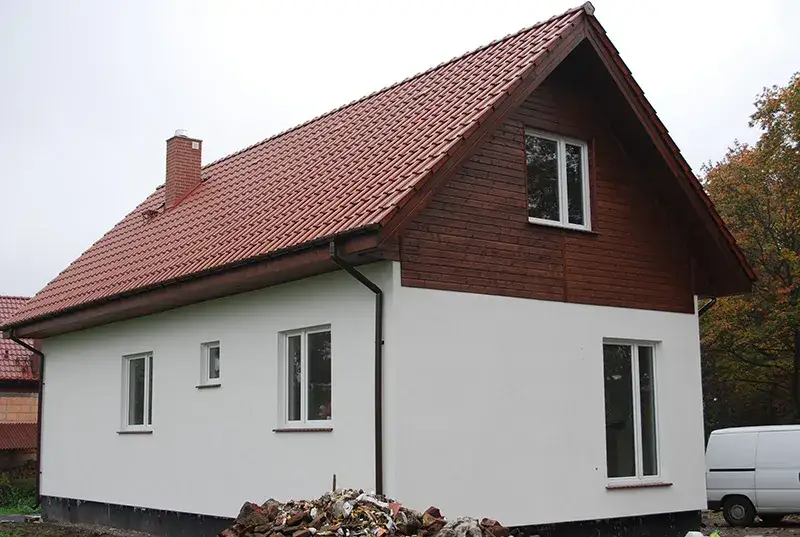 Dom drewniany czy murowany: Kluczowe różnice i najlepszy wybór