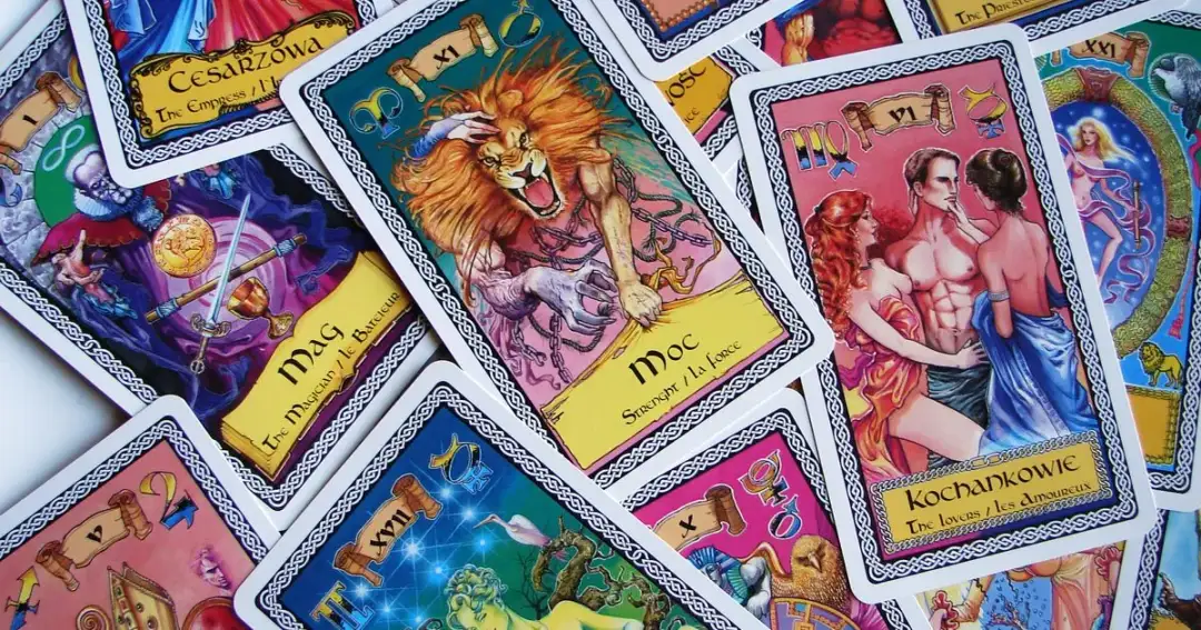 Czy tarot jest bezpieczny? Odkryj ryzyka i korzyści związane z kartami