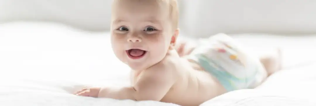 Ile pampersów zużywa niemowlę? Oszczędź pieniądze i uniknij wpadek!