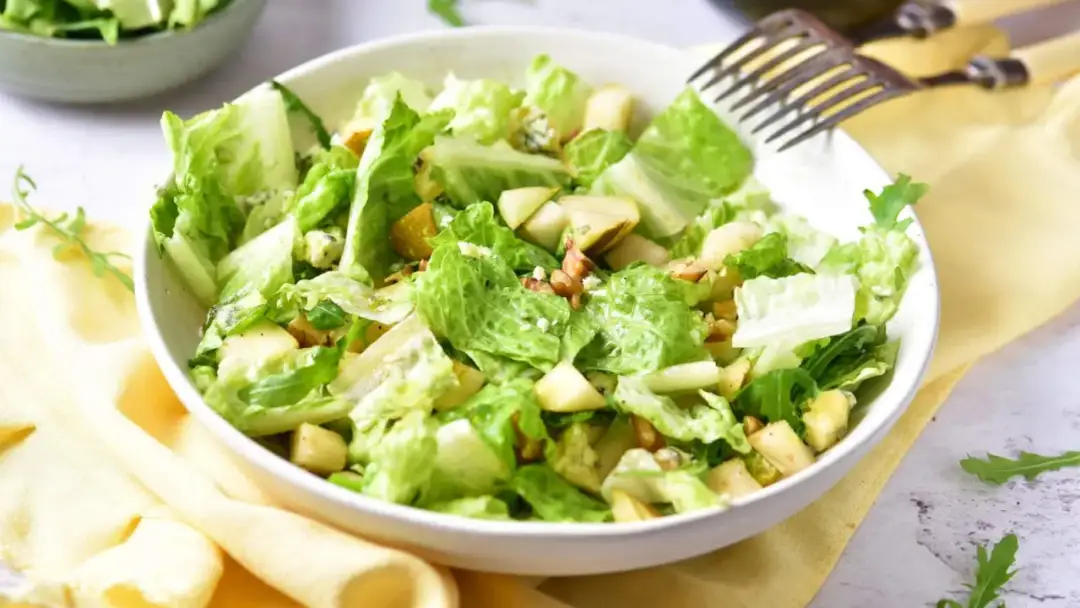 Prosta i tania sałatka na grilla, która zachwyci każdego gościa