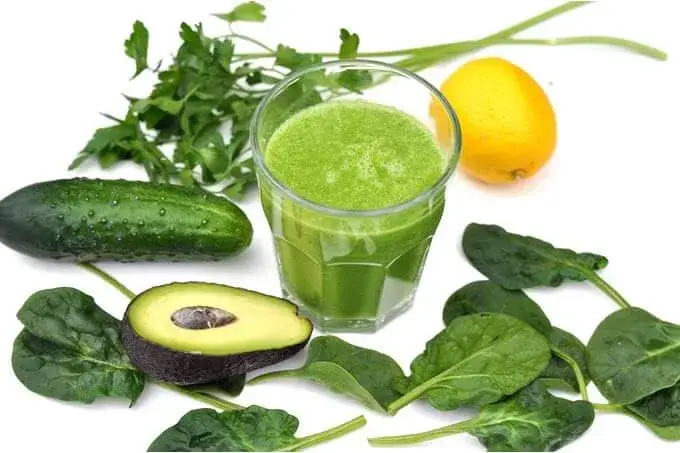 Koktajl że szpinaku: proste przepisy na zdrowe i pyszne napoje