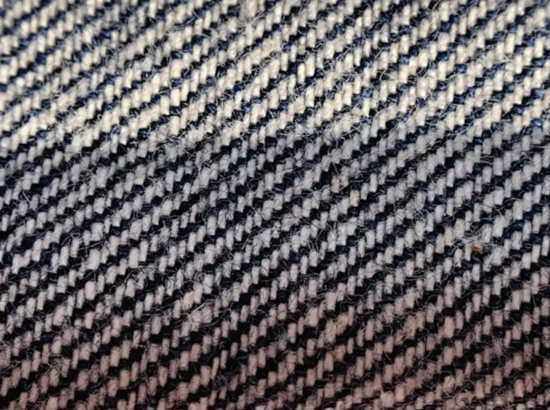 Materiały ekologiczne i konopie tekstylne: kiedy moda staje się zrównoważona