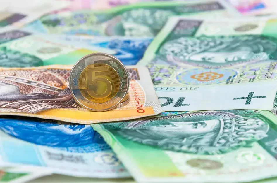 Kto nie płaci Funduszu Pracy? Sprawdź zwolnienia i oszczędzaj!