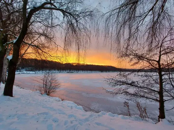 Jezioro Proboszczowskie - odkryj tajemnice i atrakcje trzech jezior