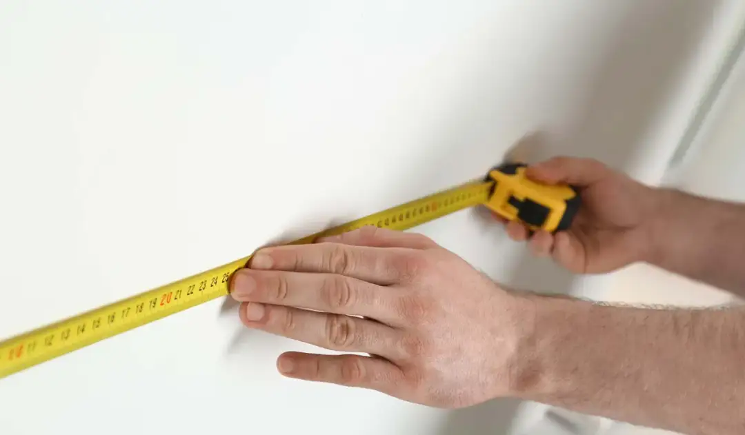 Ile m² ma rolka tapety? Oblicz idealną ilość + zapas