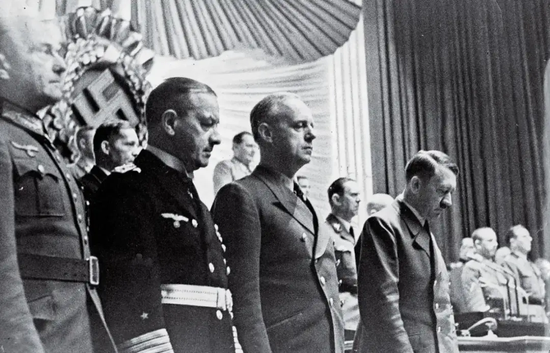 Jakie funkcje pełnił Hitler? Kluczowe role i ich tragiczne skutki