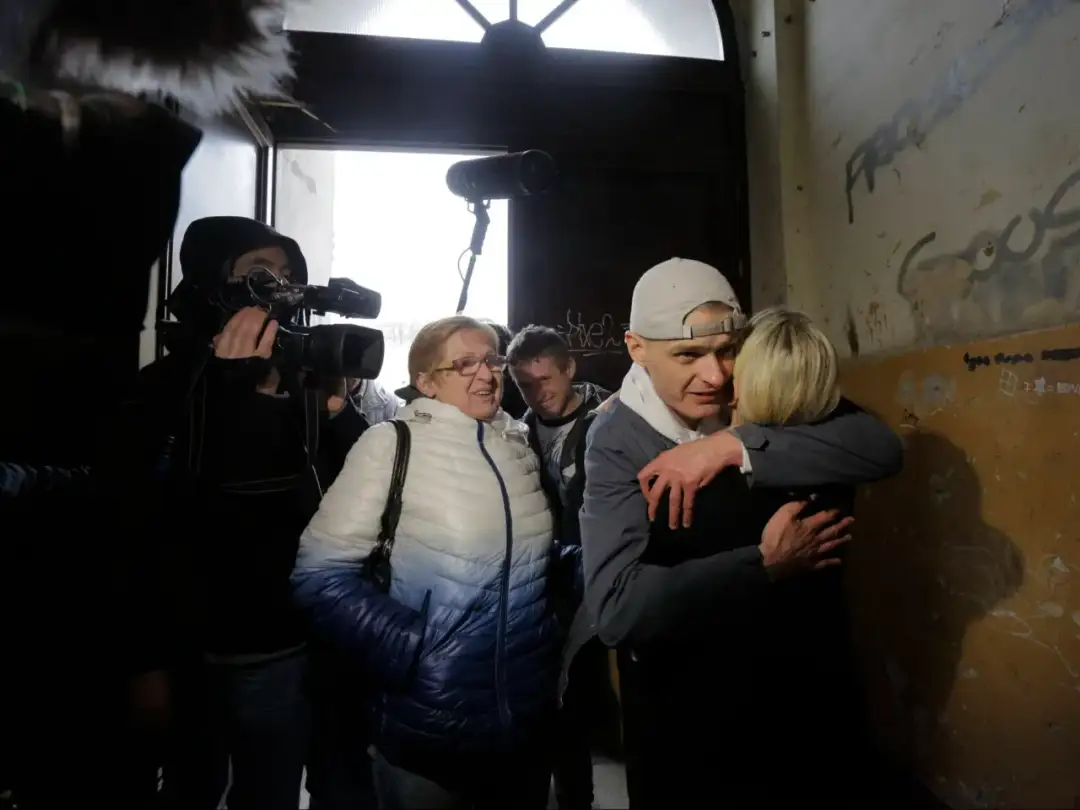 Kiedy film o komendzie w TV? Sprawdź datę emisji i nie przegap!