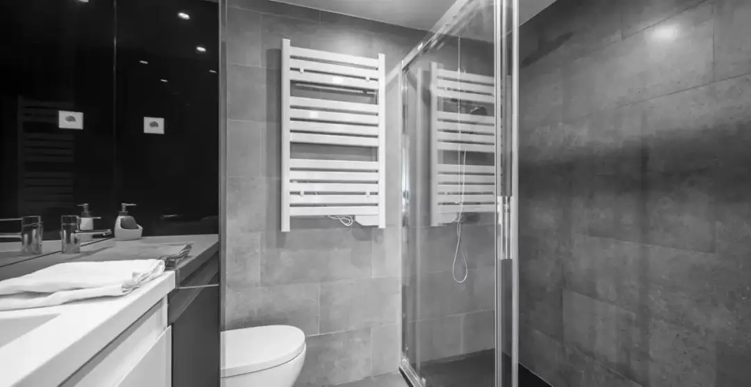 Jaki grzejnik do łazienki 6m2 - uniknij błędów przy wyborze