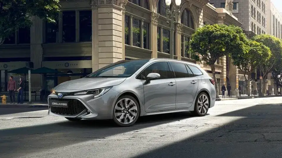 Ile kosztują hybrydy? Poznaj ceny i oszczędności na paliwie