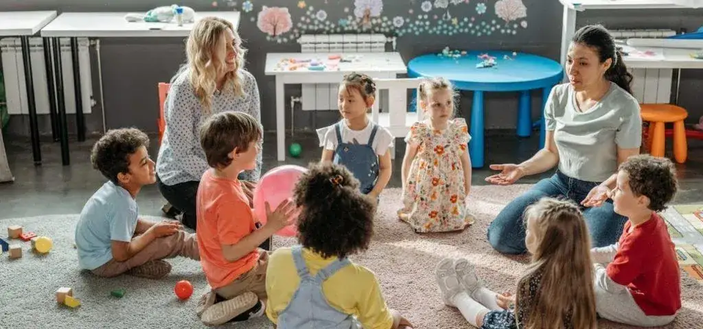 Zajęcia z angielskiego w przedszkolu – jak wspierać rozwój dziecka