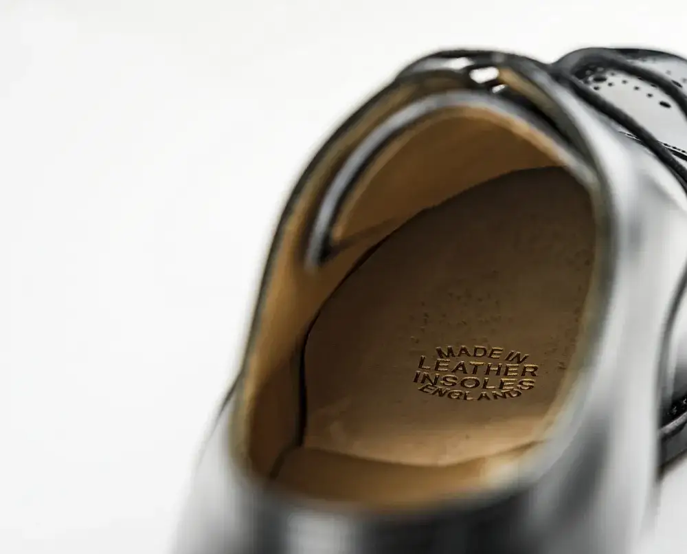 Jak odświeżyć buty od środka: 7 skutecznych metod czyszczenia