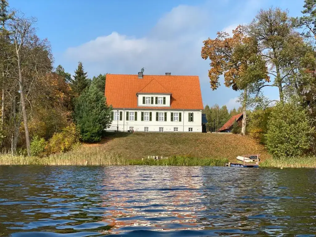 Leśniczówka przy łowisku: Znajdź i zarezerwuj wymarzone miejsce