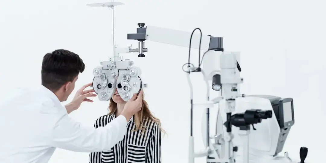 Czy do Vision Express trzeba się umawiać? Oto, co musisz wiedzieć