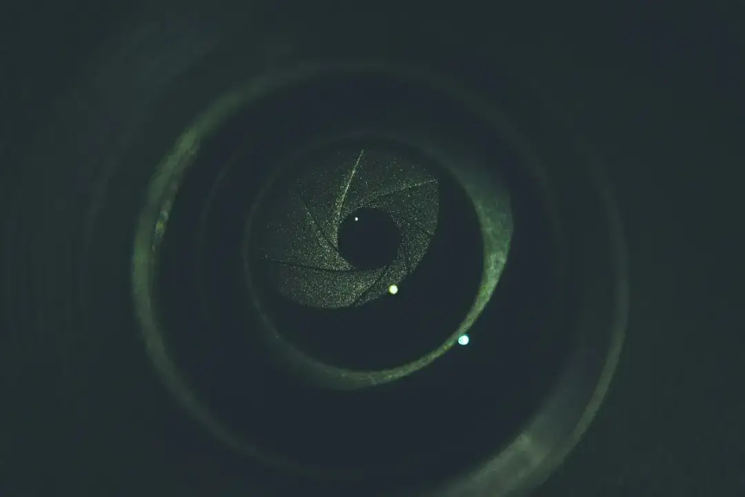 Najlepszy obiektyw do sesji w plenerze, który zmieni Twoje zdjęcia