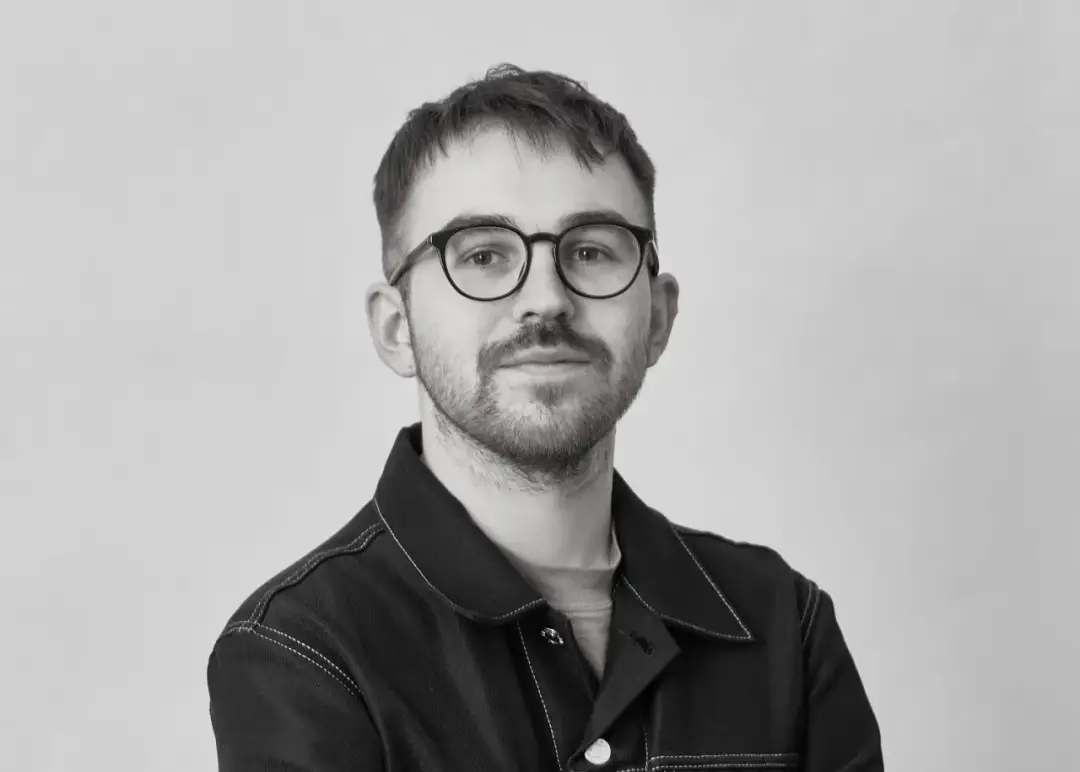 Tomek Opaliński: Niezwykła wizja artysty graficznego i poety