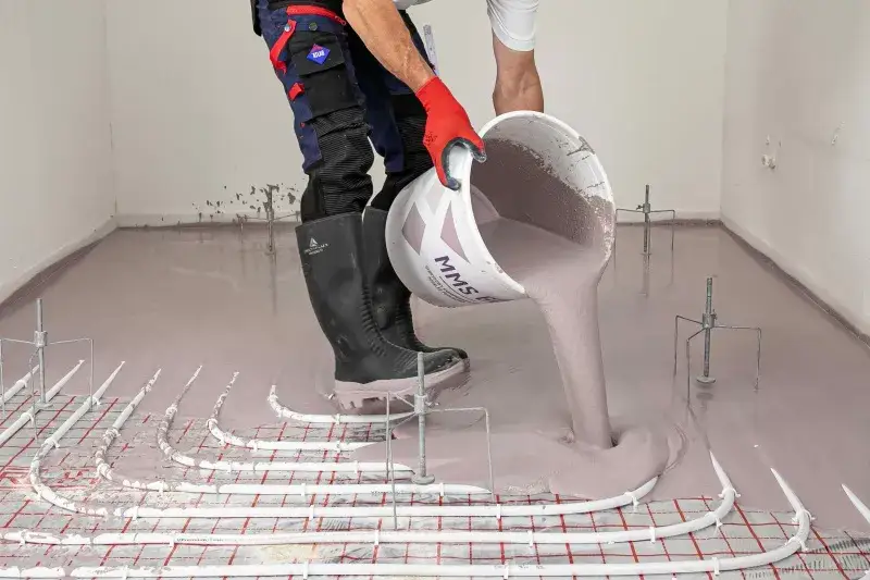 Jak wykonać wylewkę samopoziomującą bez błędów i stresu