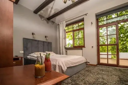 Biały dworek Smardzewice - sprawdź wyjątkowe atrakcje i komfort