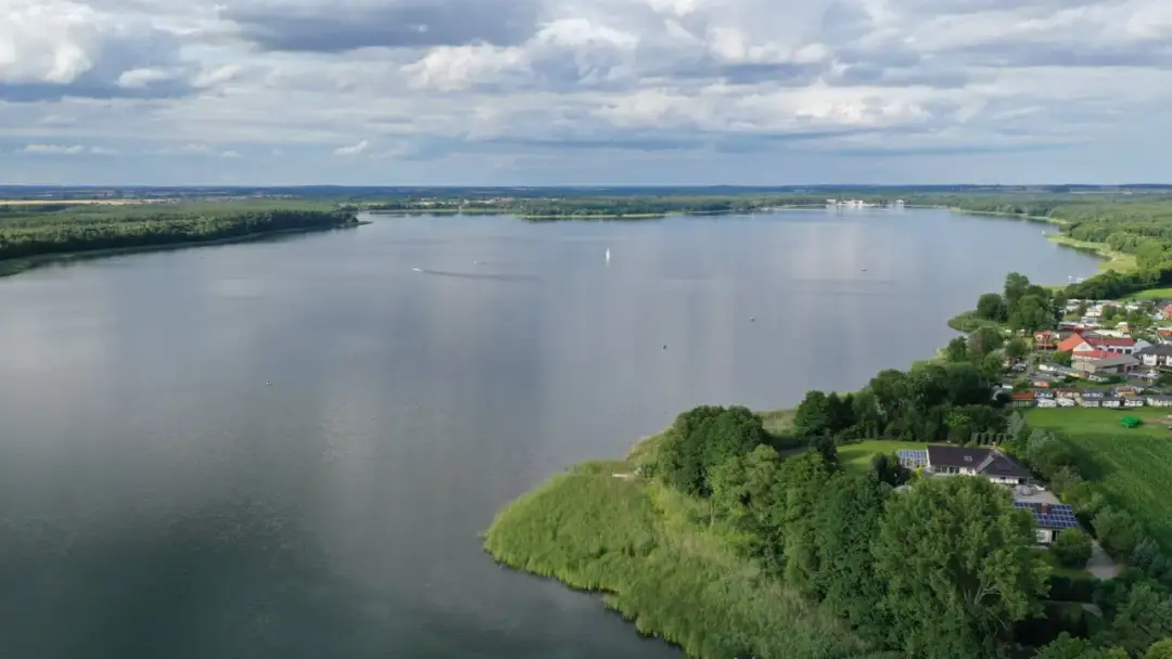 Jezioro w Boszkowie - wszystko o plażach, atrakcjach i wypoczynku 2025