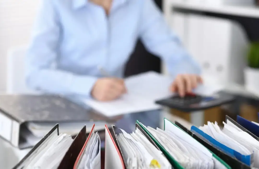 Ile lat do urlopu po szkole zawodowej? Sprawdź, co musisz wiedzieć