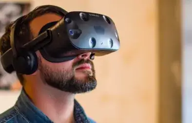 Nowoczesne technologie na platformach online: VR, AI i blockchain w 2025 r.