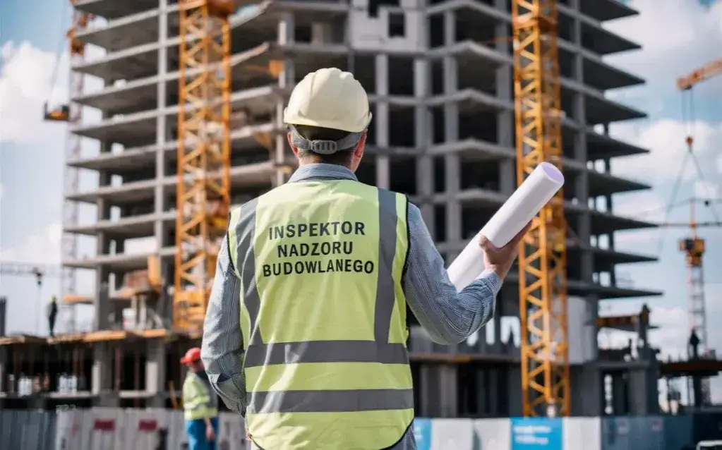 Inspekcja nadzoru budowlanego co kontroluje? Kluczowe informacje i procedury