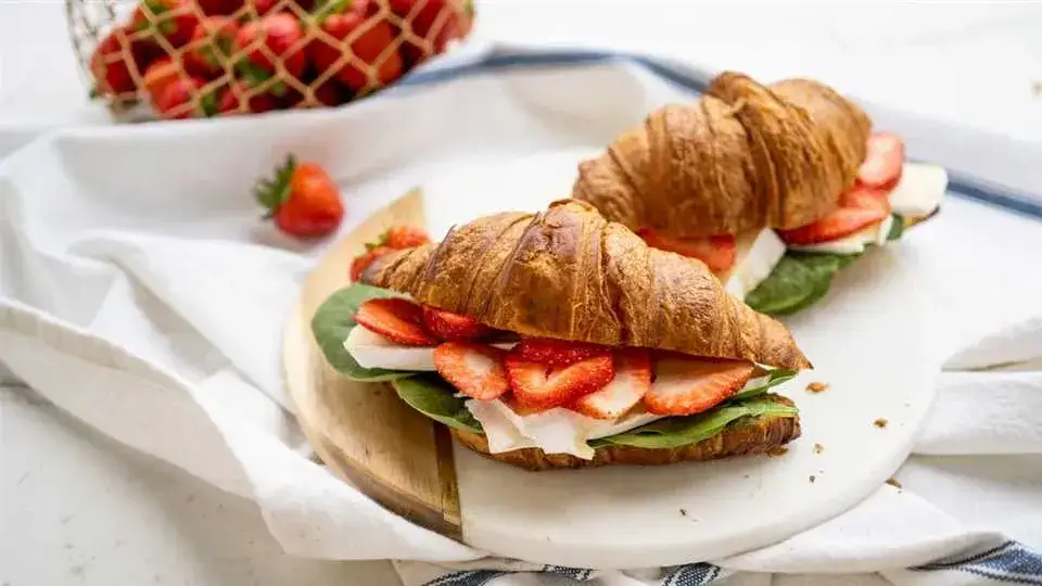 5 Przepisów na Pyszne Croissanty na Słodko: Domowe Inspiracje