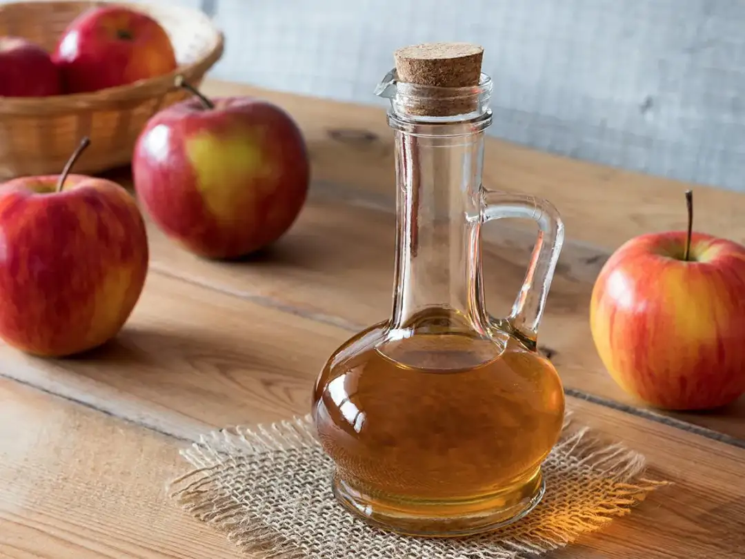 Jak zrobić ocet jabłkowy samemu – prosty przepis bez błędów i strat czasu