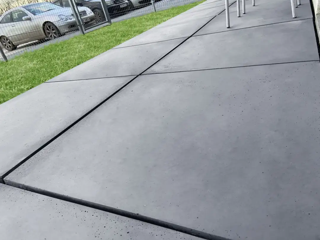 Jaki beton na podjazd wybrać, aby uniknąć pęknięć i zwiększyć trwałość?