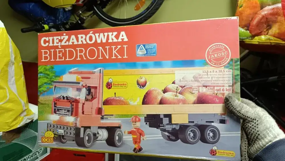 Ciężarówka Biedronka zabawka – co musisz wiedzieć przed zakupem?