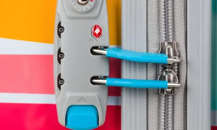 Jak otworzyć zamek TSA w walizce bez klucza – proste kroki i rozwiązania