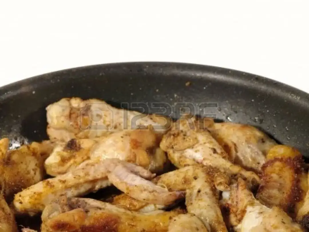 Cómo freír pollo en sartén y evitar que quede seco y sin sabor