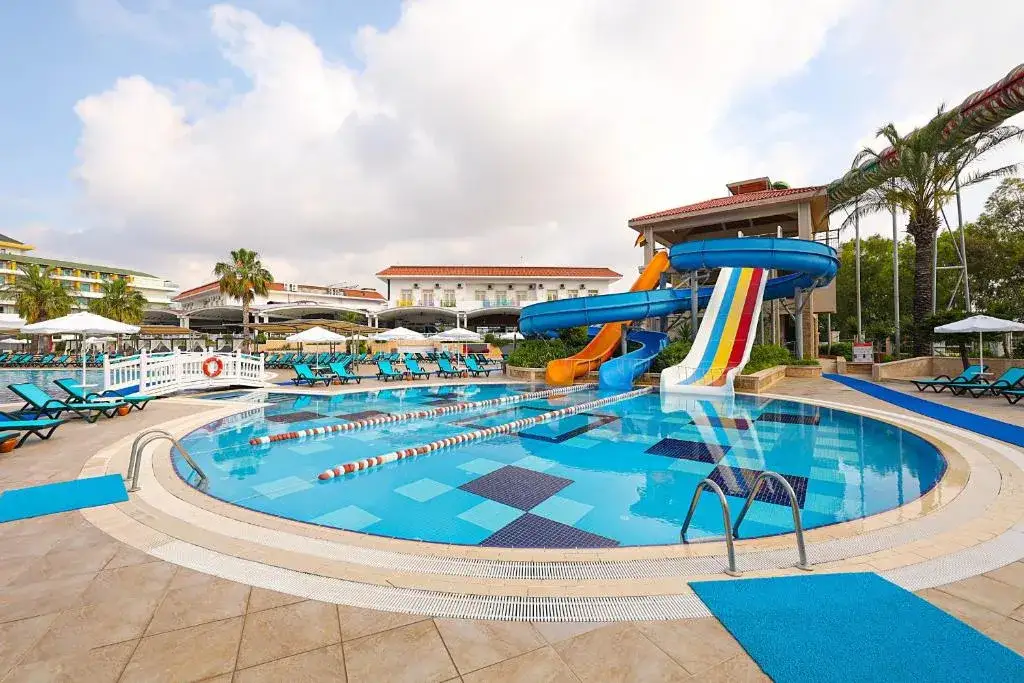 Hotel Crystal Paraiso Verde Resort & Spa - Twój raj w Turcji
