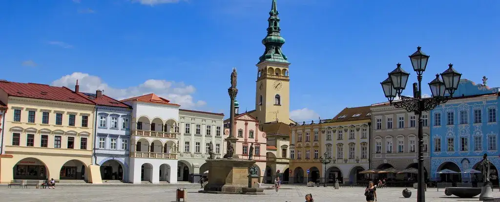 Najlepsze atrakcje w Nowym Jiczynie, które musisz zobaczyć