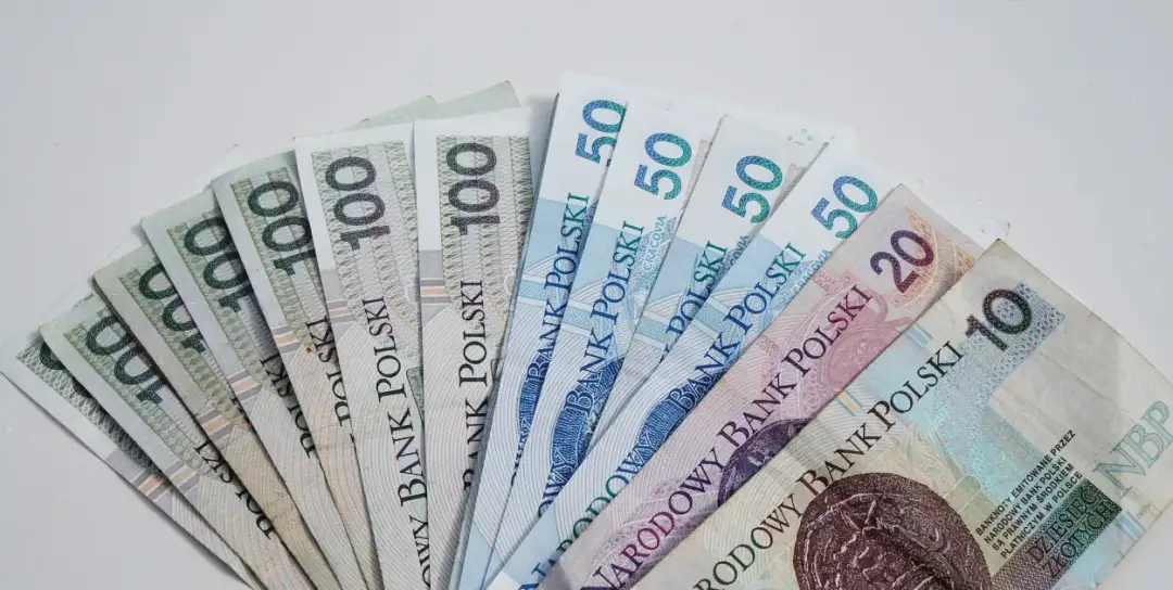 Świadczenie przedemerytalne: skąd pochodzą środki na wypłaty w Polsce