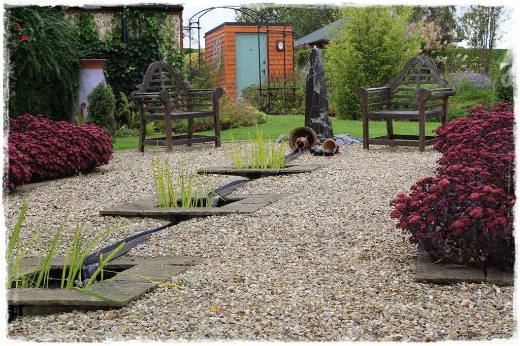 Jak wysypać kamienie w ogrodzie i stworzyć piękną przestrzeń bez problemów