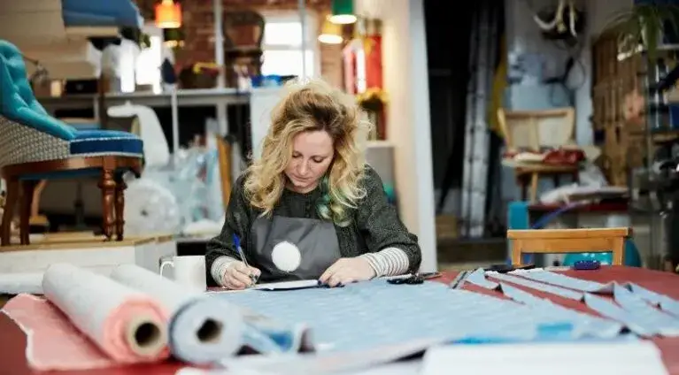 Ile kosztuje obicie krzesła? Ceny i czynniki wpływające na koszty Ile kosztuje obicie krzesła? Ceny i czynniki wpływające na koszty