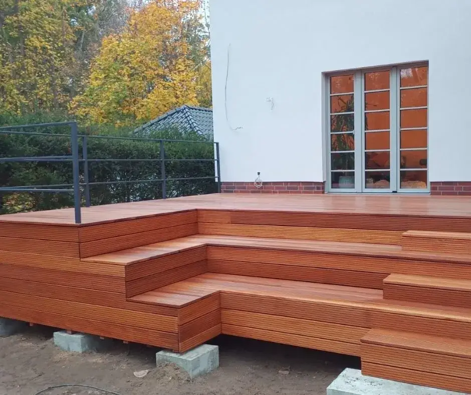 Jakiej wielkości taras wybrać, aby zyskać idealną przestrzeń?