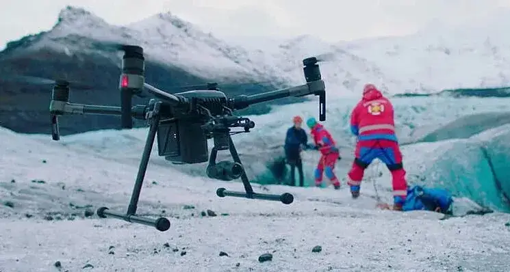 Latanie dronem? Ważne przepisy przed pierwszym lotem w plener