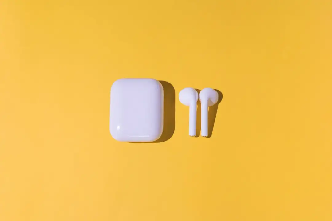 Ile kosztuje jedna słuchawka AirPods? Poznaj ceny i oferty