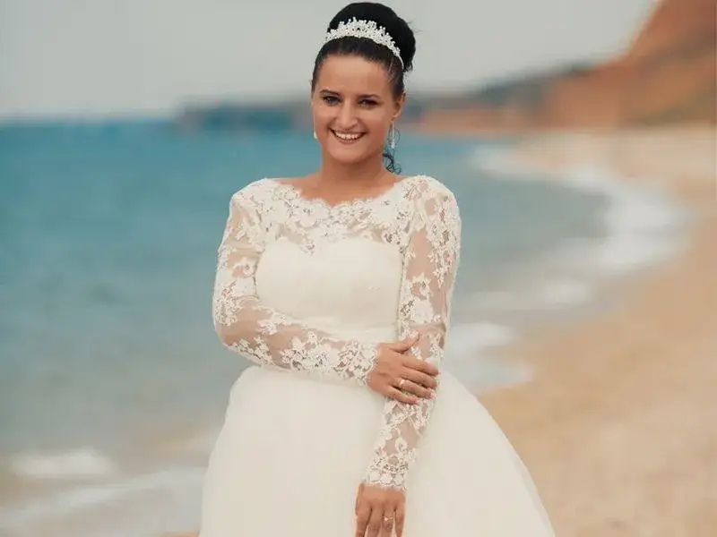 Jaka suknia ślubna dla puszystej? Fasony, materiały i porady dla Ciebie